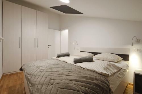 Apartman L