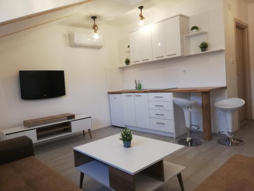 Apartment 3