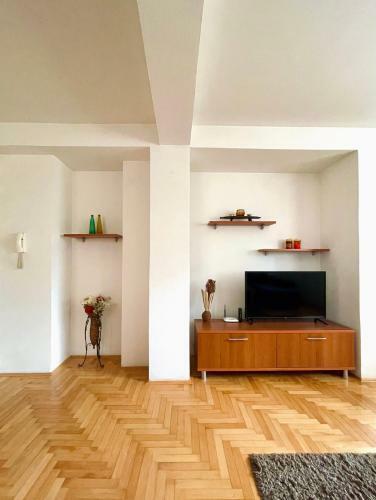 Apartments T&t