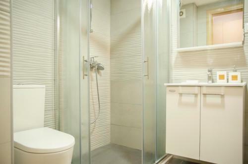 Apartamento New Stylish Studio, Skopje Centre - Panoramic Views - Superior Amenities