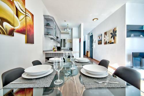 Direct Seaviews Tigne Sliema Apartment