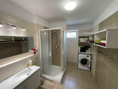 Apartment Rosni?ka With King Bed, Balcony, Free Parking