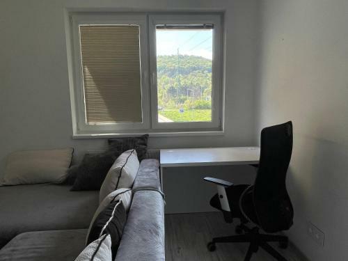 Apartment Rosni?ka With King Bed, Balcony, Free Parking