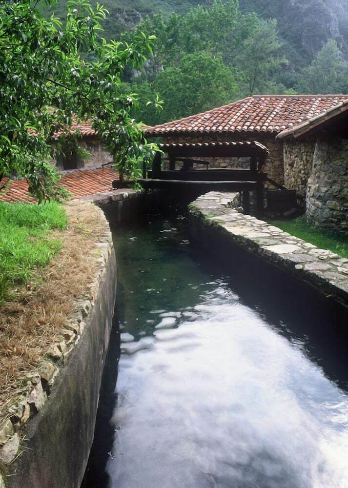 Hotel Calzada Romana