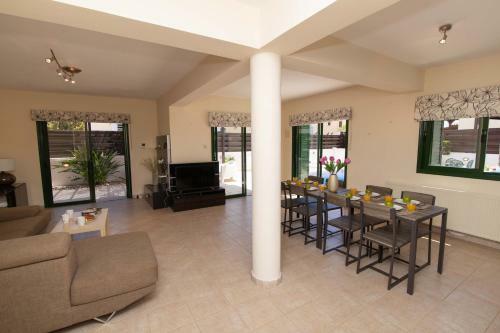 Villa Eftihia