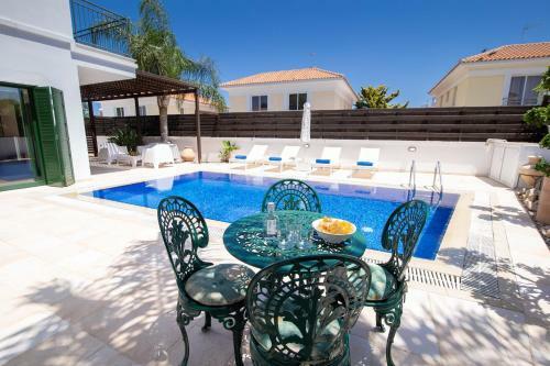 Villa Eftihia