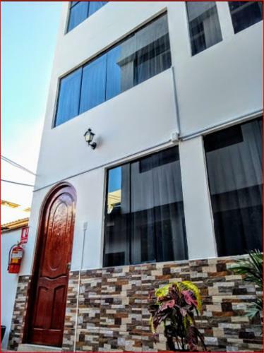 Hostal 202 - 302 Habitaci�n Matrimonial /ba�o Compartido