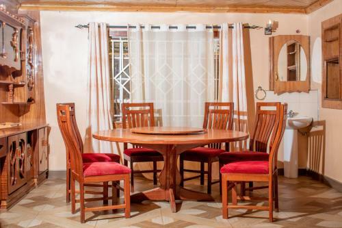Villa 2br Own Compound Elgonview