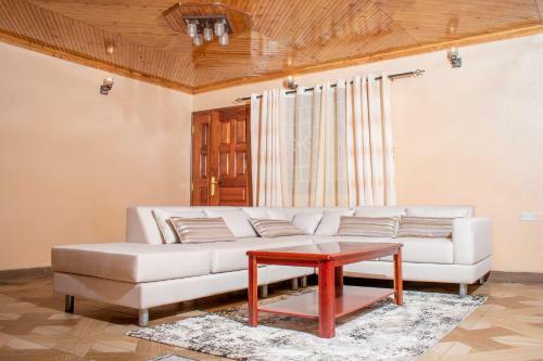 Villa 2br Own Compound Elgonview