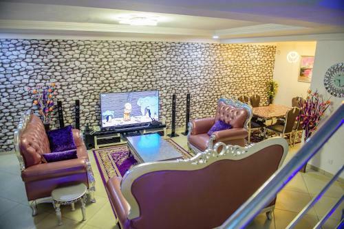 Apartamento 4 Bedroom Duplex-24hrs Electricity/wifi/security