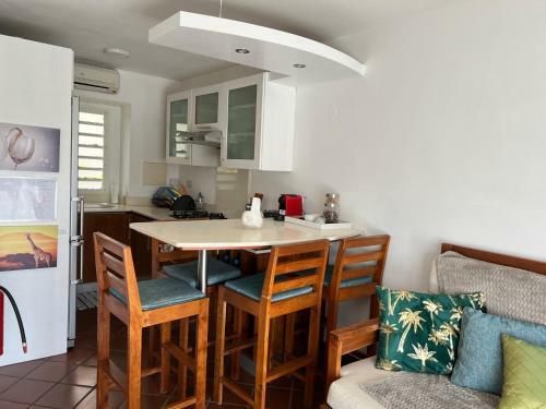 Cozy One Bedroom Apartment In A Secure Complex