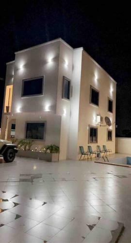 Apartamento Cheerful Two Bedroom Vacation Home With A Pool