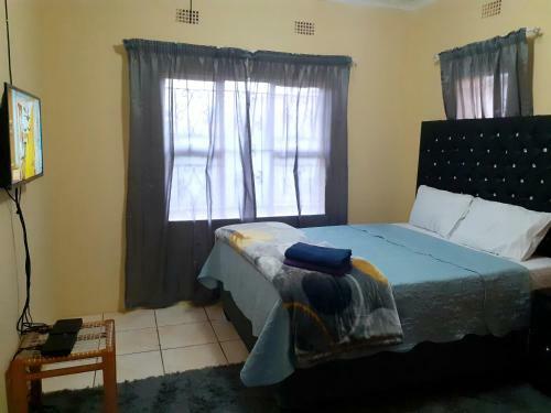 Hostal Cream Guest House