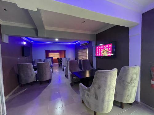 Alluring View Hotel