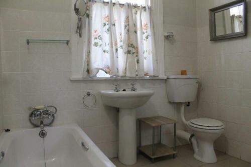 Hostal Albert House Guesthouse