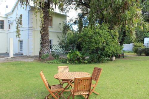 Hostal Albert House Guesthouse