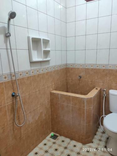 Kelana 2 Nice Homestay (5 Bed Rooms) Semarang