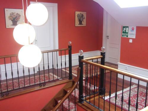 Hostal Val De Serantes