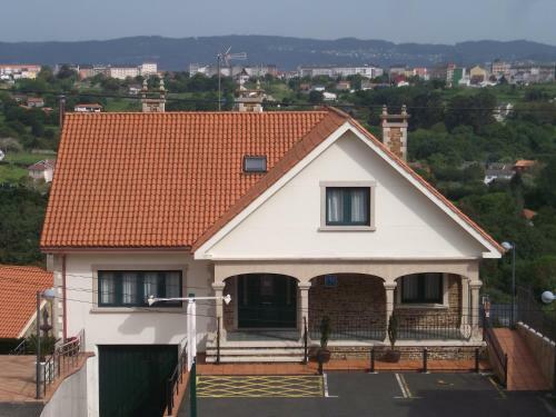 Hostal Val De Serantes