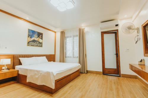 B?o Ch�u H? Long Hotel