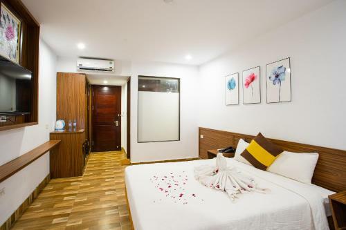 Anson Bay Hotel