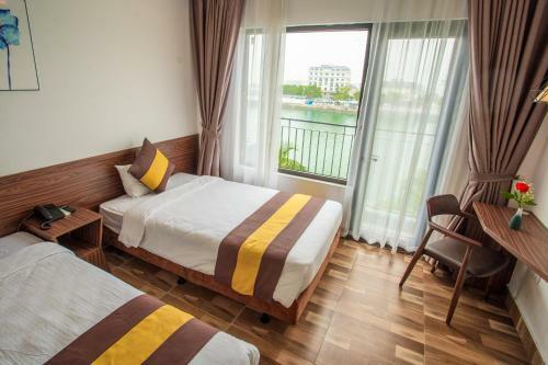 Anson Bay Hotel