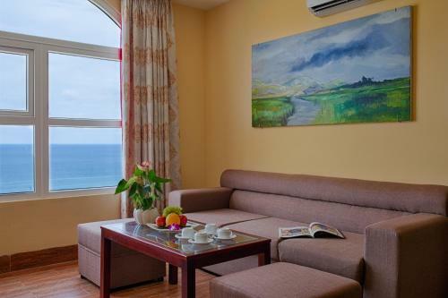 Nhat Minh Hotel And Apartment