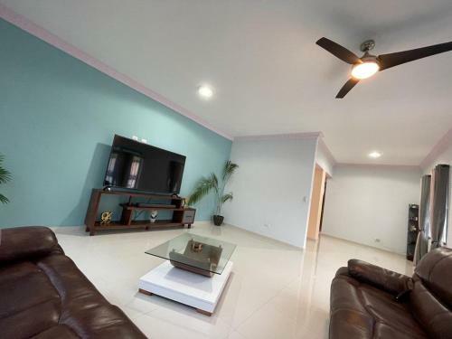 1-2-3 Villa/residencial