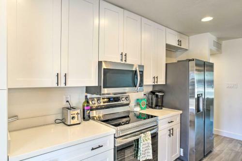 Stylish Home About 2 Mi To Old Town Scottsdale!