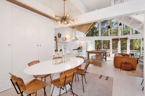 Mid-century Modern Chalet #1927 By Big Bear Vacations