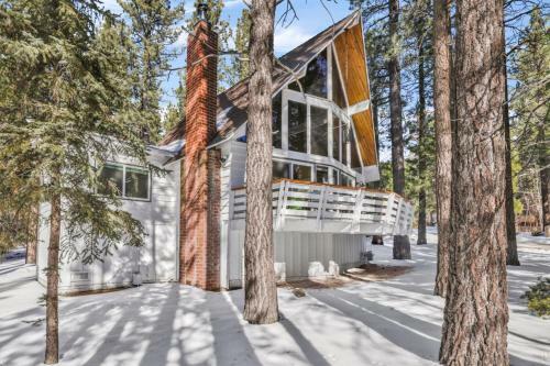 Mid-century Modern Chalet #1927 By Big Bear Vacations