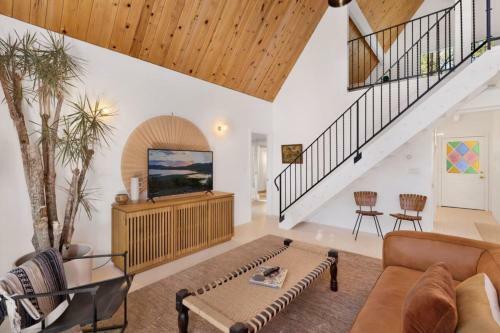 Mid-century Modern Chalet #1927 By Big Bear Vacations
