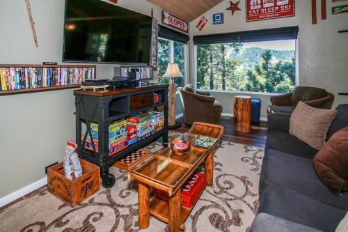 Cozy Bear Lookout #1778 By Big Bear Vacations