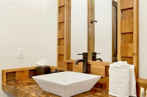 Village Chic Chalet #2113 By Big Bear Vacations
