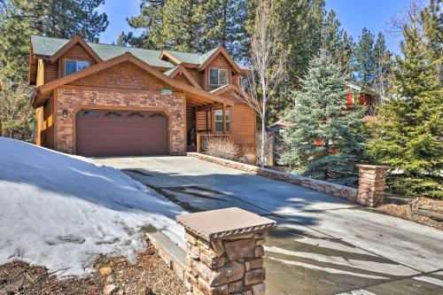 Expansive Cabin With Hot Tub And Ski Slope Views!