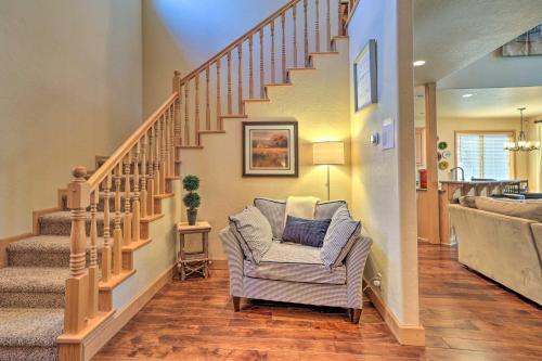 Expansive Cabin With Hot Tub And Ski Slope Views!