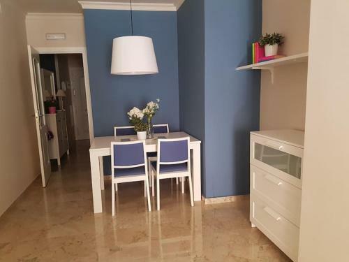 Bonito Apartamento de 2 Dormitorios En Almu�ecar