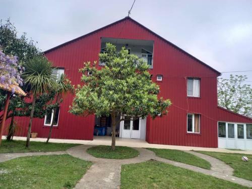 Hostal Khomeriki Hotel