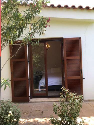 Mira Villas, Corinth
