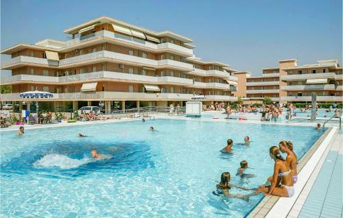 Awesome Apartment In Bibione With 2 Bedrooms