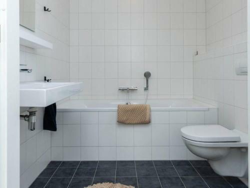 Attractive Holiday Home In Kamperland With Terrace
