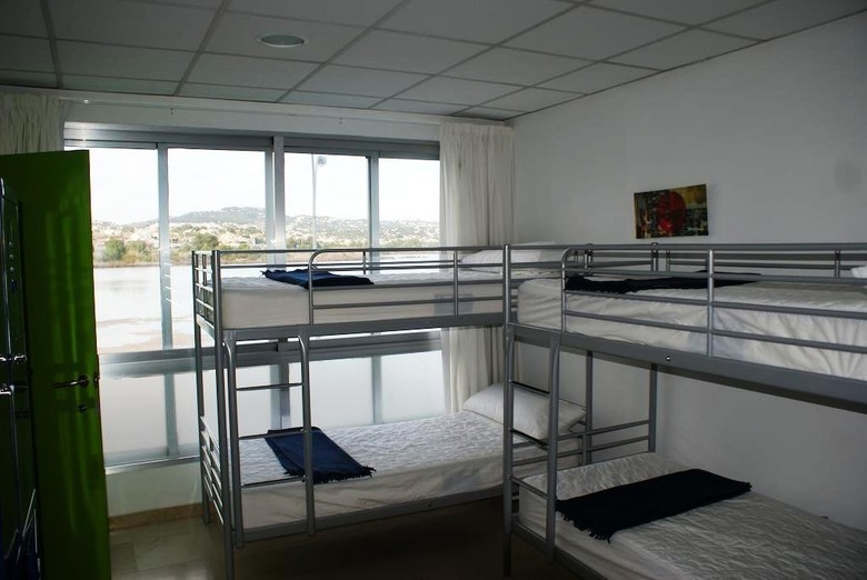 Hostal Youth Hostel 4you