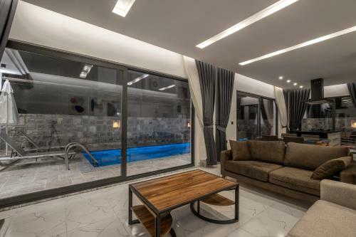 Villa Mystory
