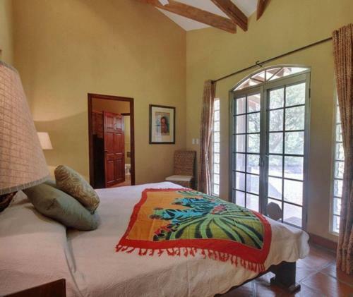 4 Architectural Homes, Pool And High-speed Internet