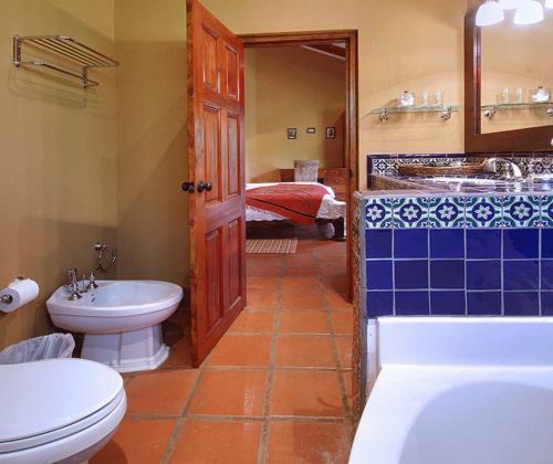 4 Architectural Homes, Pool And High-speed Internet
