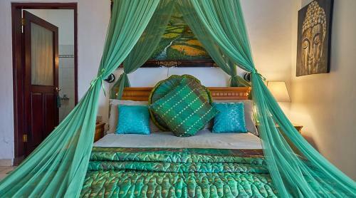 Hostal Griya Bali Surga Waterfront Boutique Villa & Spa