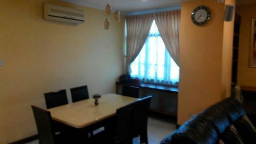 Apartamento Riverine Emerald Condominium