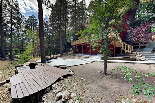 Paradise In The Pines
