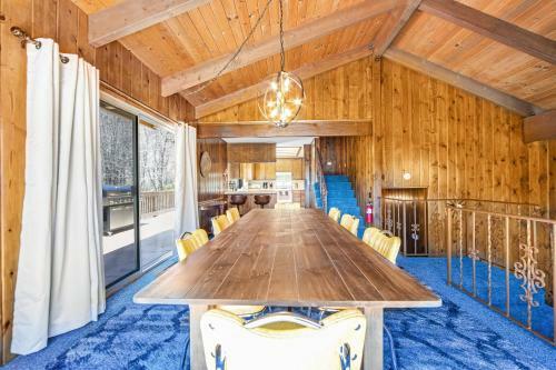 That '70s House - New Listing! Newly Renovated!