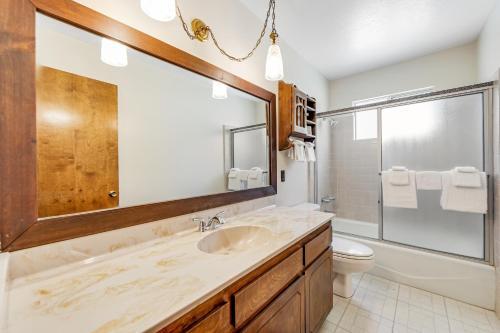 That '70s House - New Listing! Newly Renovated!